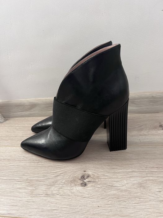 Елегантни дамски боти 39 номер