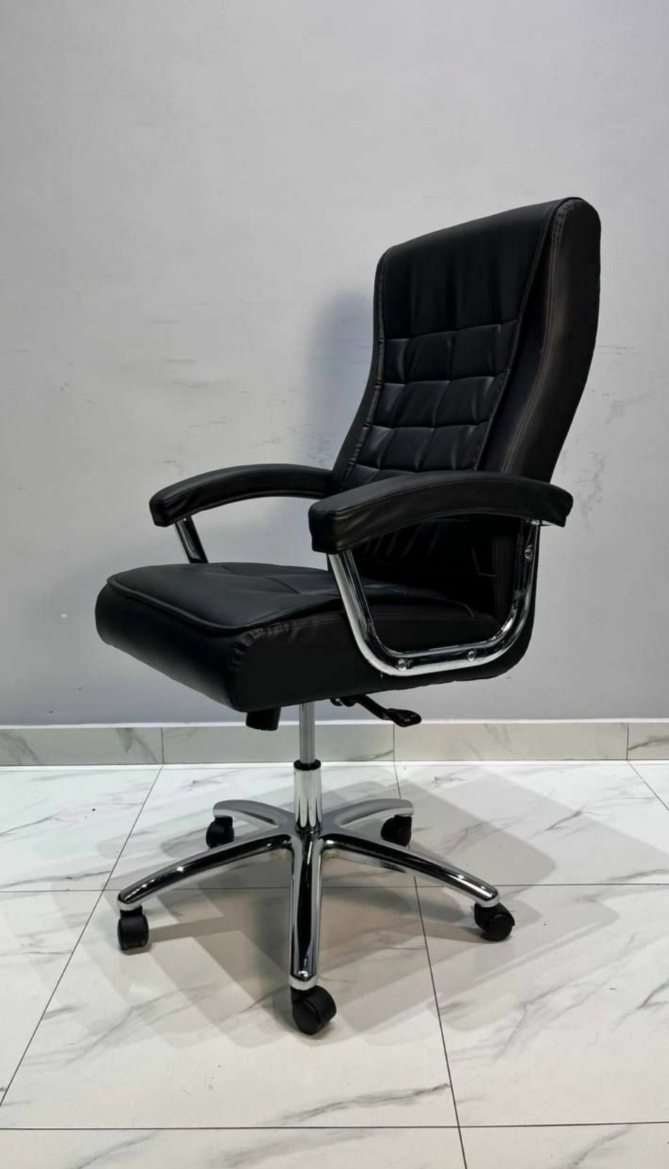 Офисное кресло для руководителя модель с45