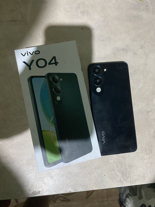 Телефонн vivo Y4
