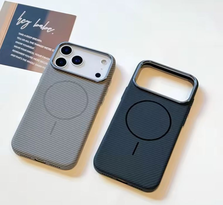 Iphone 17 PRO 17 PRO MAX - Husa Magsafe Hard Imitatie Carbon