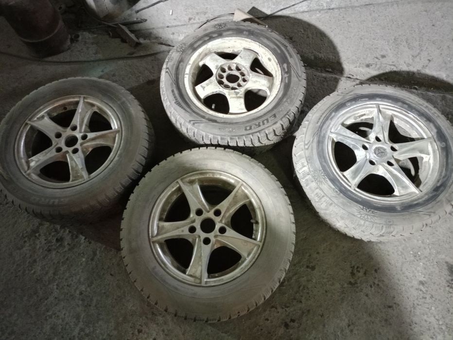 Продам колёса с дисками от тайота