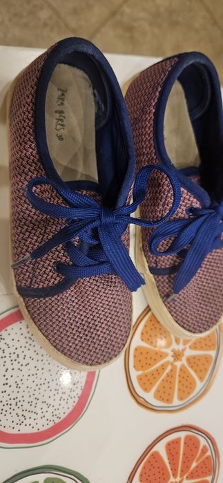 Обувки н.30, 31, 32...