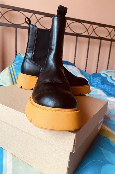 Mango Chelsea боти с масивна подметка