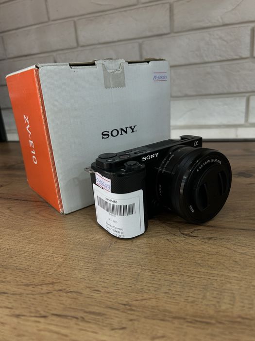 Sony ZV-E10 цифровой