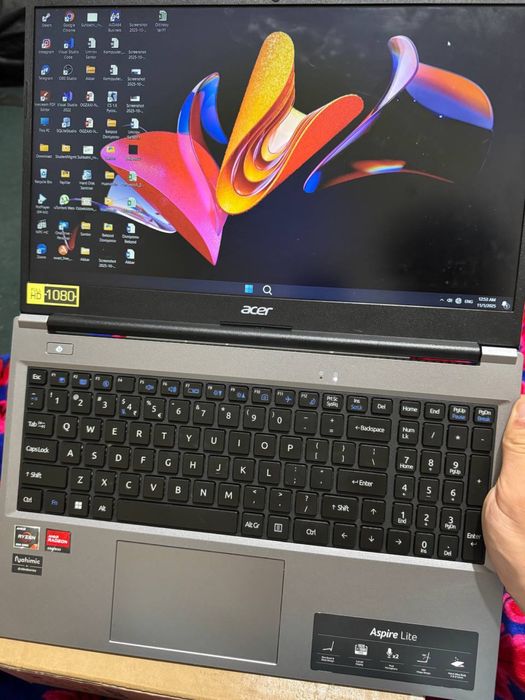 Acer aspire Lite 16/512