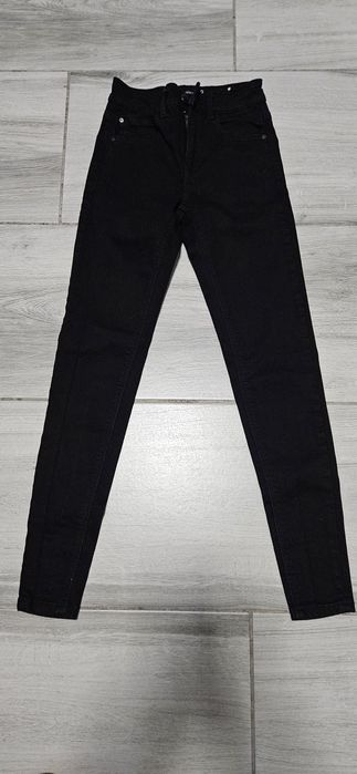 Blugi femei xxs Stradivarius