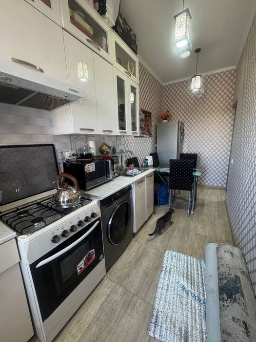 2-xonali 6-qavatda 55m² kvartira sotiladi.
7-qavatli Liftli dom.