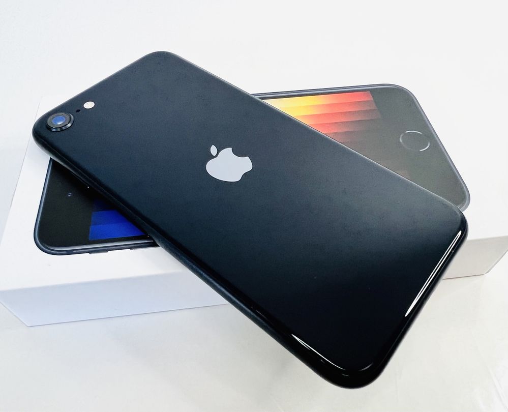 КАТО НОВ! Apple iPhone SE 2022 64GB Midnight Гаранция!