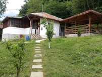 Vand casa la munte
