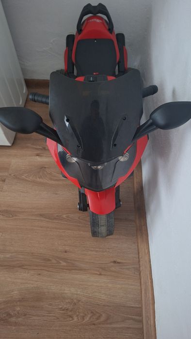 Motor electric pentru copiii cu vârsta 3-5ani