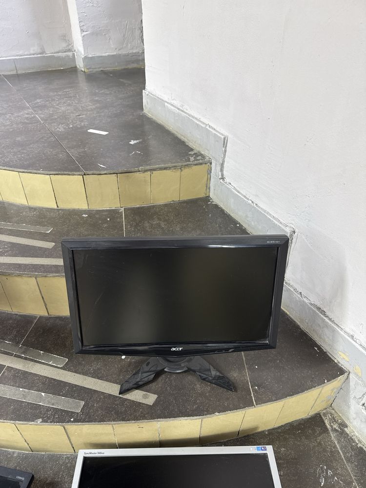 Компютерные мониторы старые