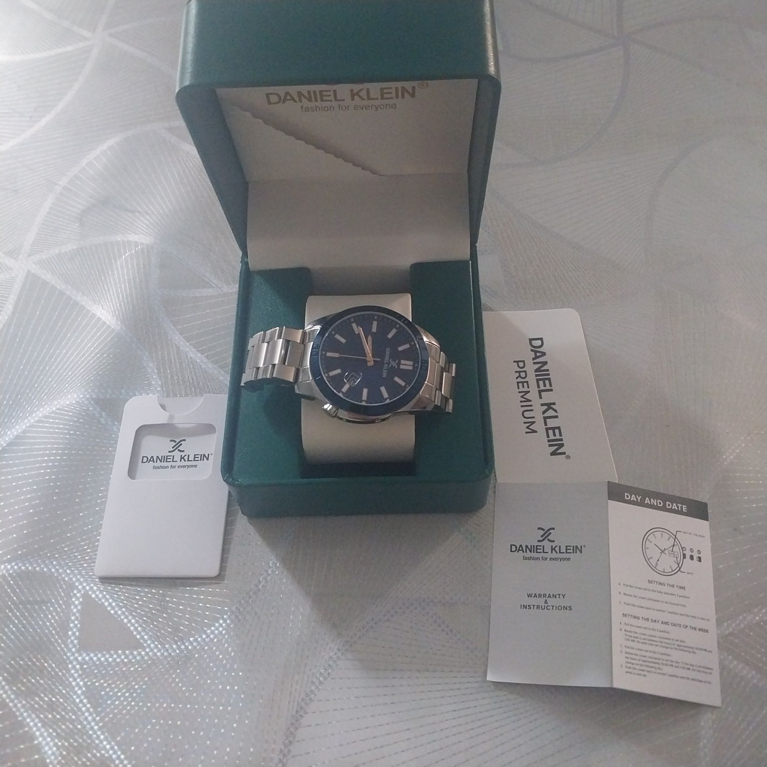 часы  Daniel Klein