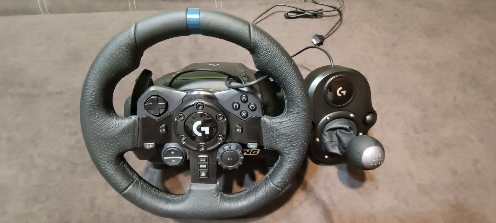Продам игровой руль Logitech g923 + shifter