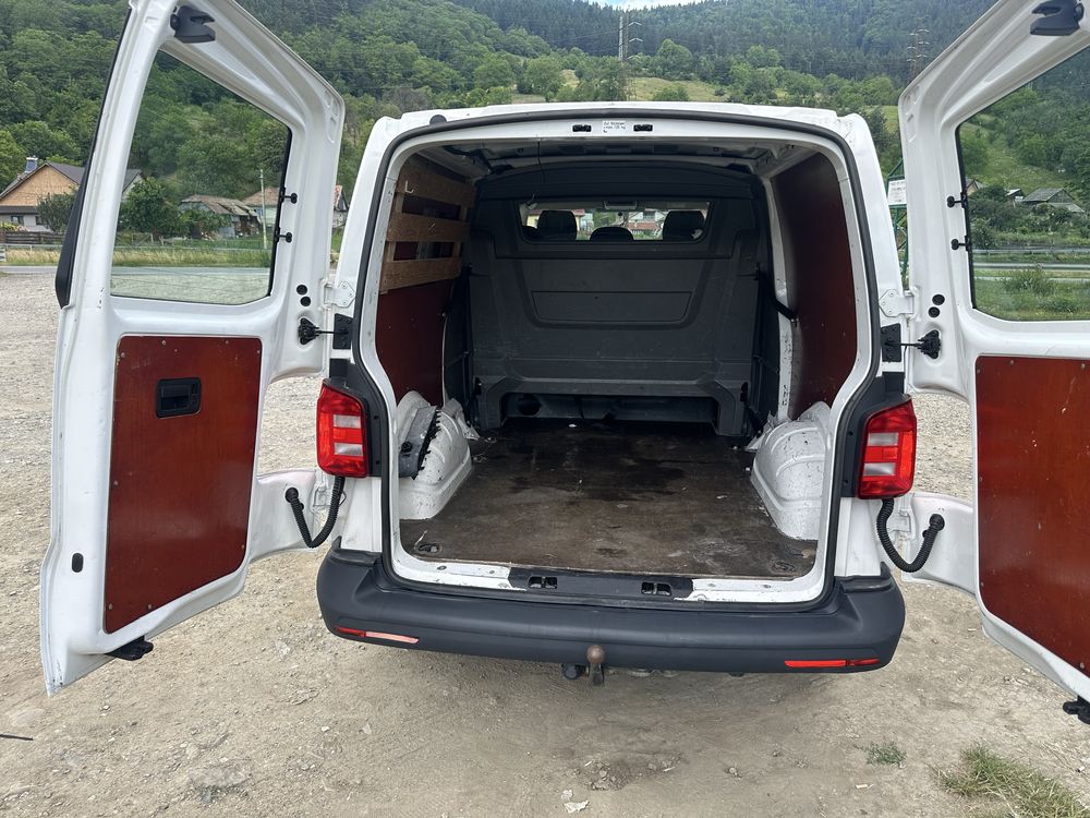 Vw transporter T6 maxi lung facelift cu 6 locuri
