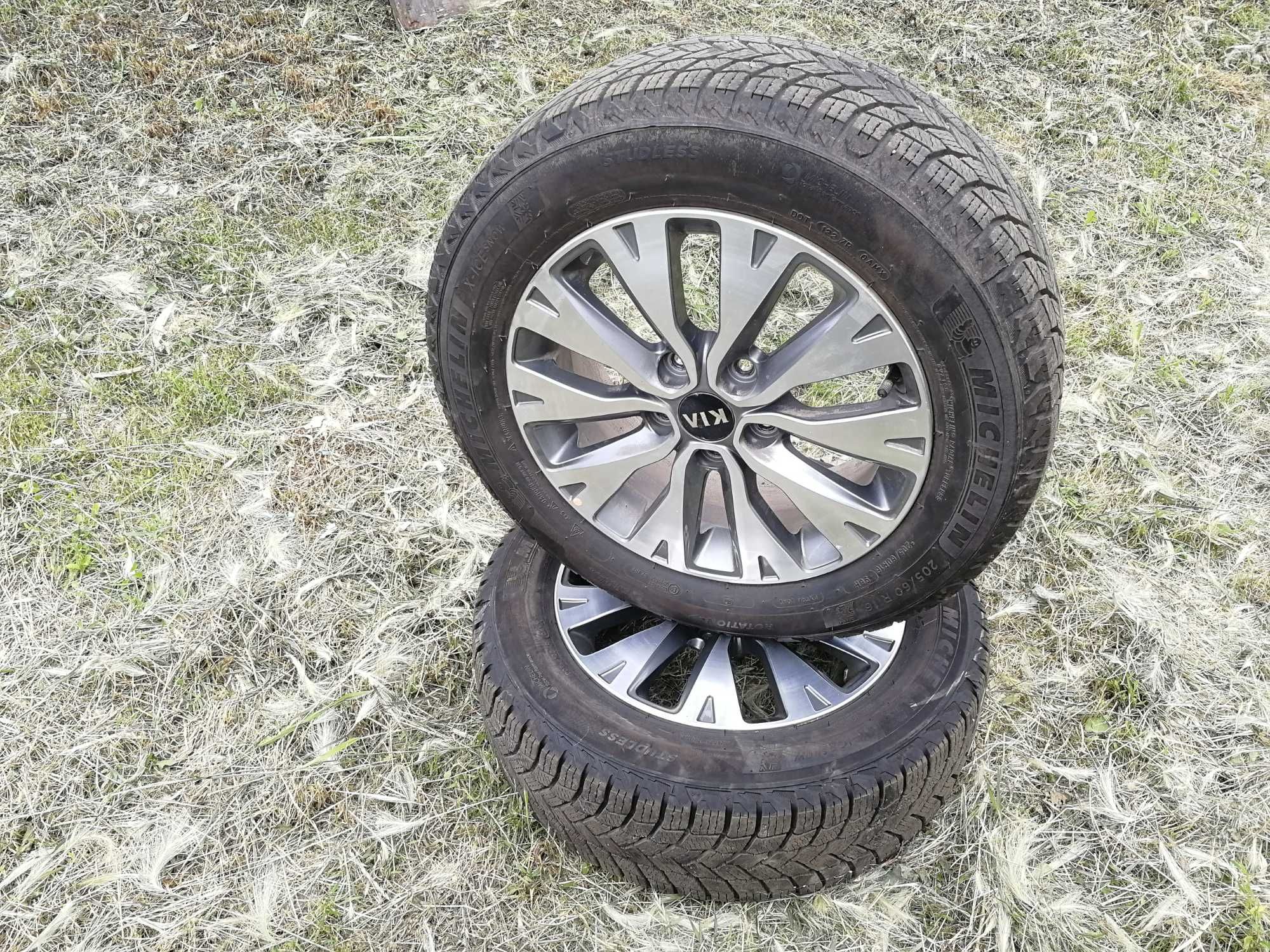 Зимние шины Michelin 205/60 R16