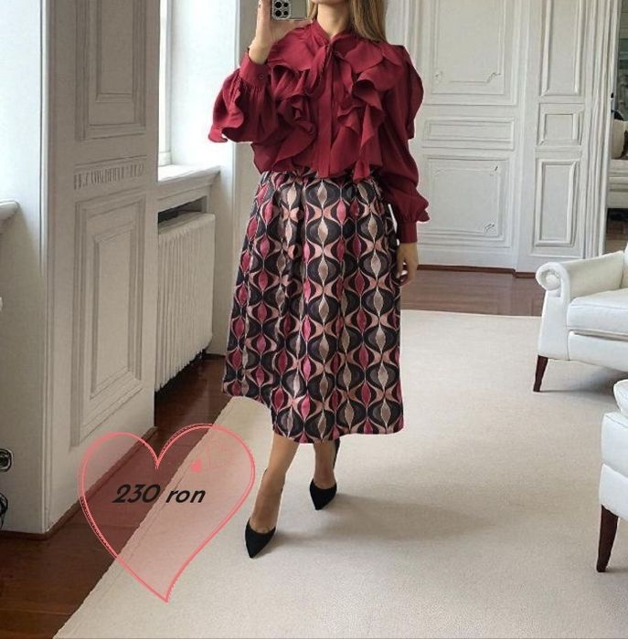 Set fustă tafta si cămașă volane. Italia