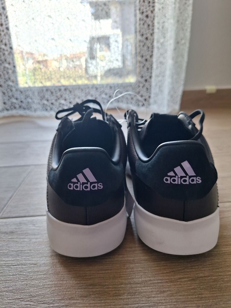 Маратонки Adidas