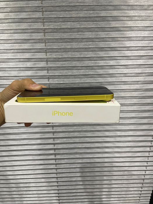 iphone 14 yellow