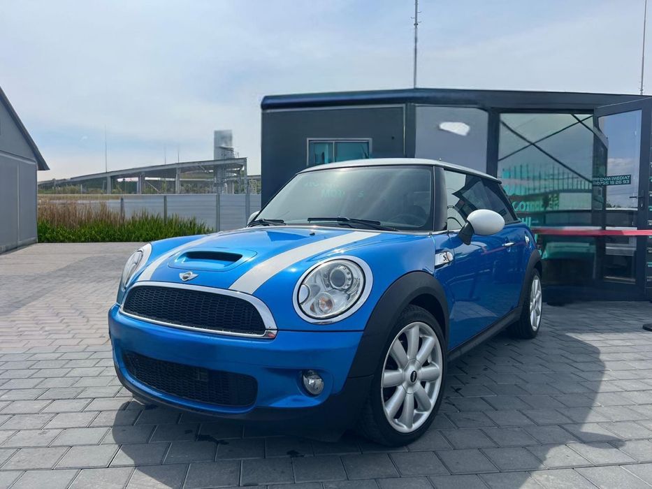Mini Cooper S 1.6T Blue Edition• 175 CP• 125000 km•