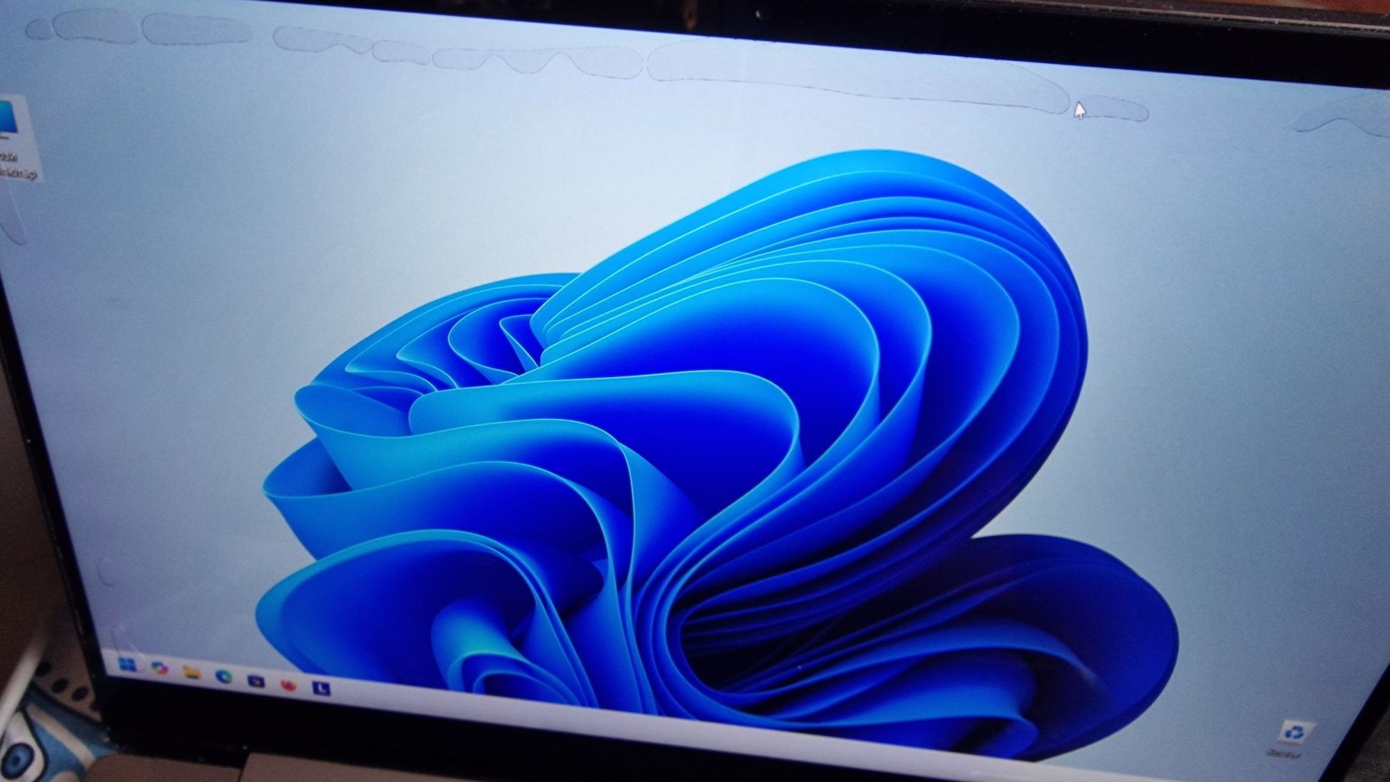 Продавам лаптоп Lenovo ideapad s540-15IML
