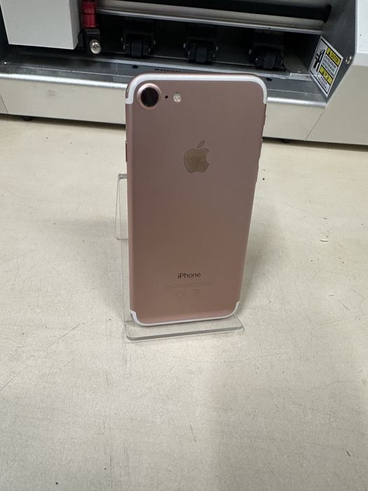 Iphone 7 / 32 gb / garantie / folie sticla CADOU