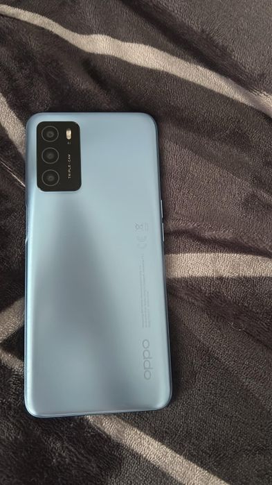 Vand telefon Oppo a16 dual sim.