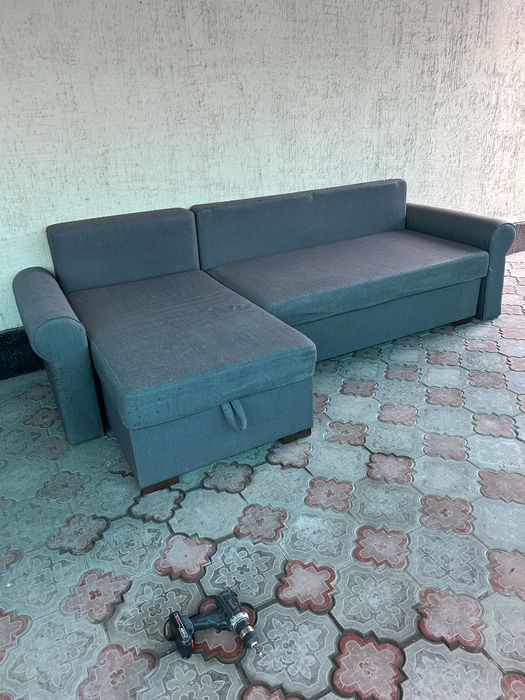 Продам диван для гостийной