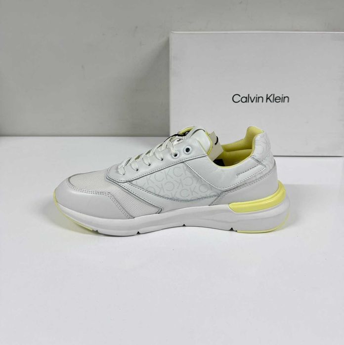 Calvin Klein Runner Lace