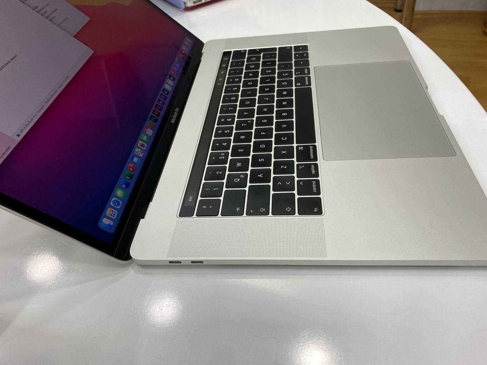 Apple MacBook Pro 15,1 Intel Core i7-9750H 16GB RAM 250GB SSD