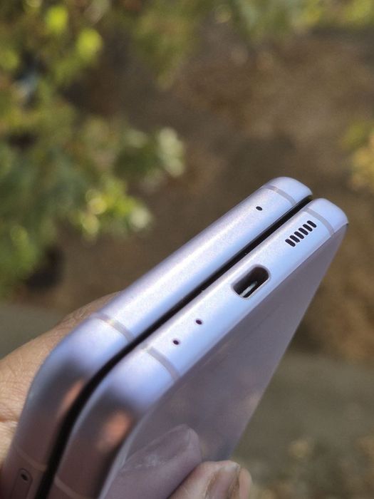 Samsung flip 3. 5G 256gb