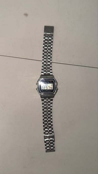 Часы продам срочно