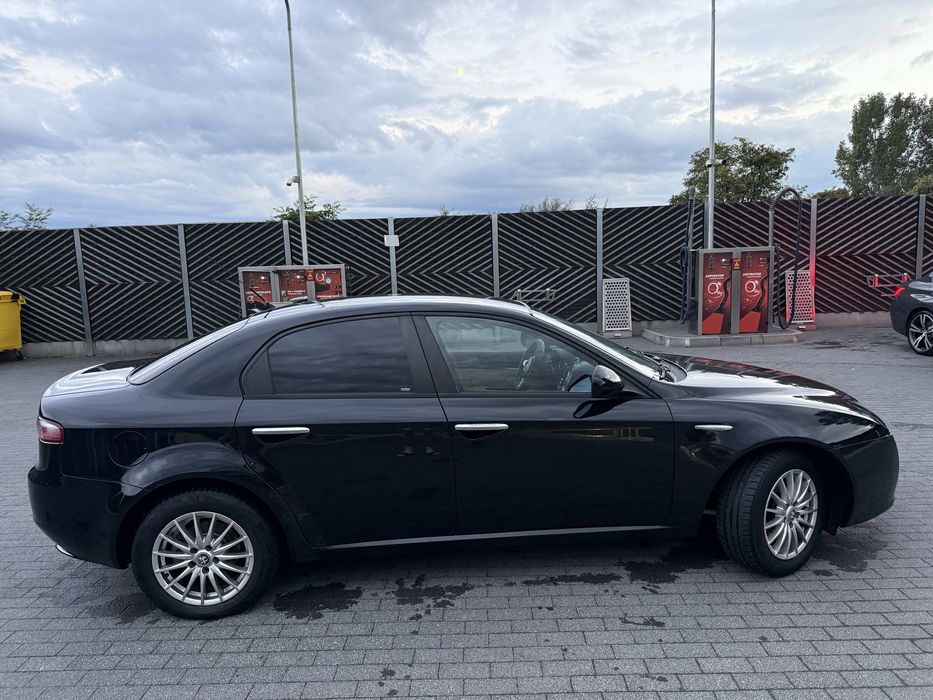 Alfa Romeo 159 full options!!! cu carte servis