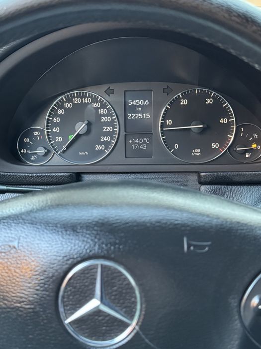 Mercedes C200CDI , 2005, stare impecabila, km reali, porneste la sfert