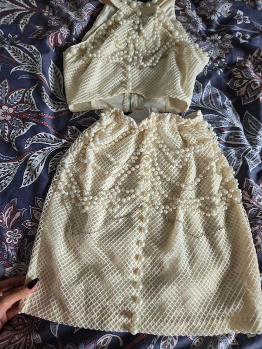 Дамски бежов сет С размер