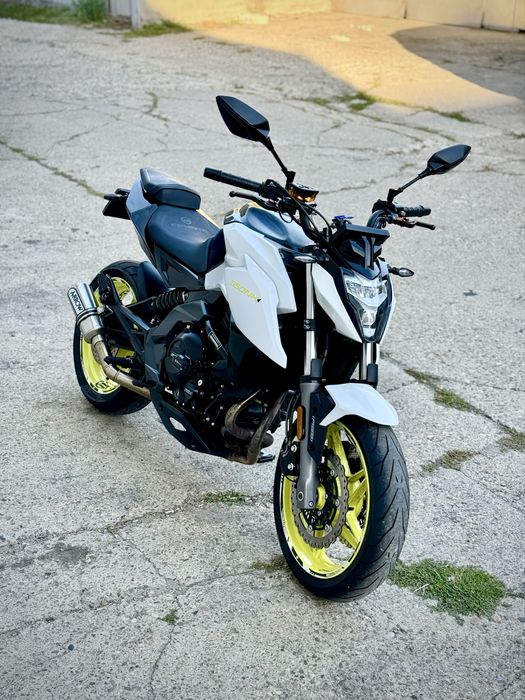 Motocicleta CFMoto 650NK ABS 2023