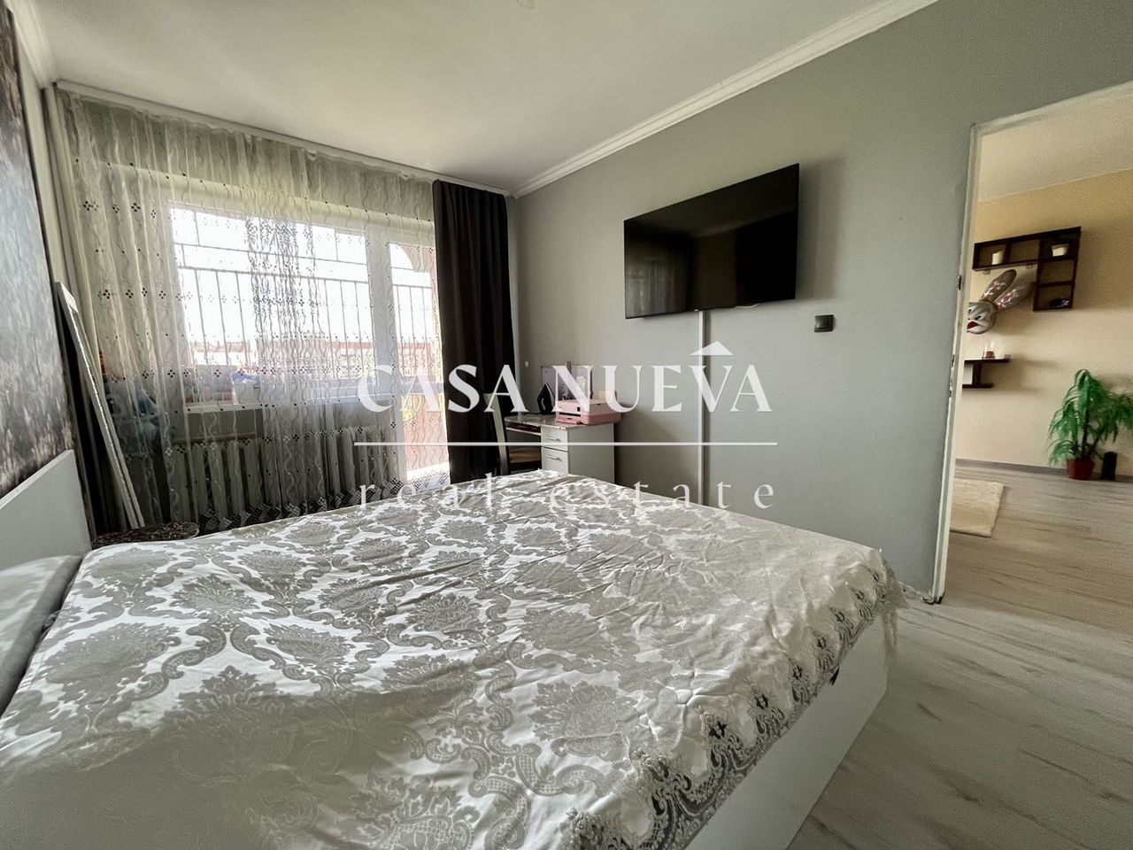 Продава се Тристаен апартамент в Перник, Тева - 84 кв.м за 1024 €/кв.м - Снимка #7
