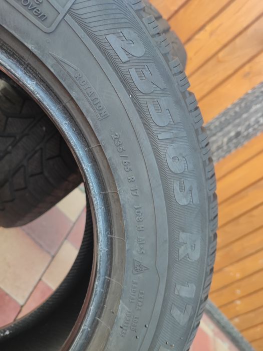 2 bucăți Cauciucuri de iarna 235 65R17 108H iarnă SEMPERIT