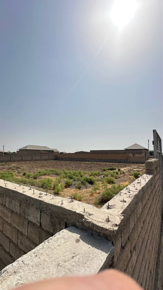 Hovli sotiladi 16 sotix (40-40) Yerqurgʻon bozor yoni