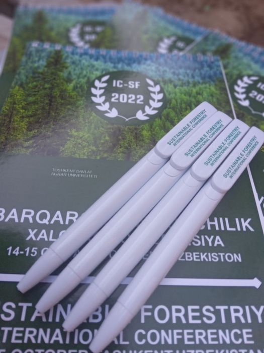 Blaknot va ruchkalar istalgan dizayinda