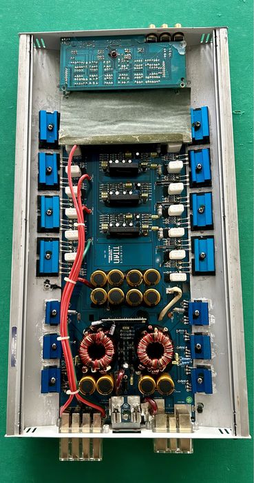 Amplificator statie auto Hifonics txi8400 Defect