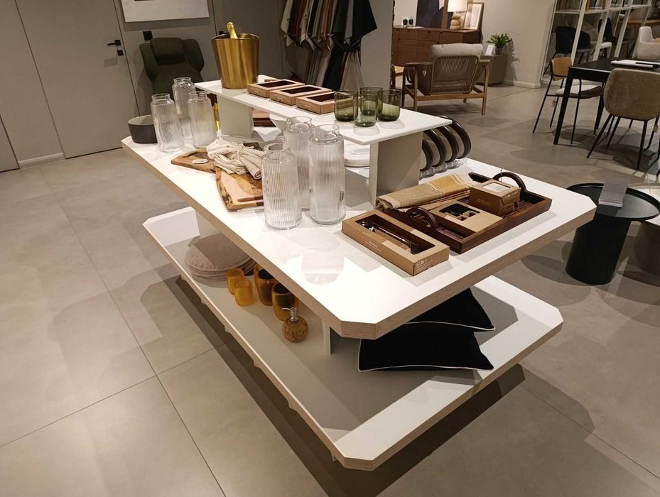 Маса Тип Гондола