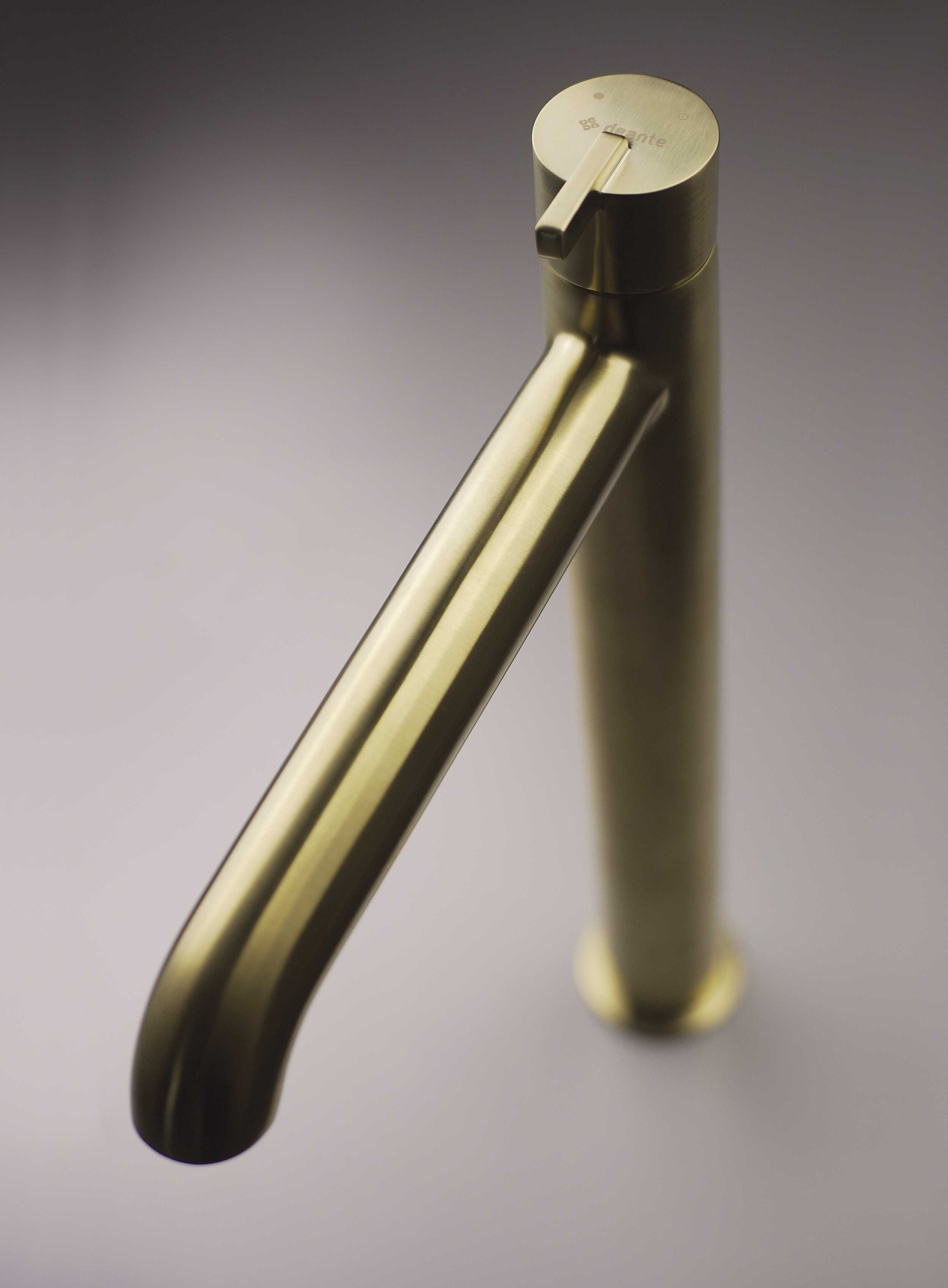 Матирано златен висок смесител за Баня модел Silia Brush Gold BQS_R24K