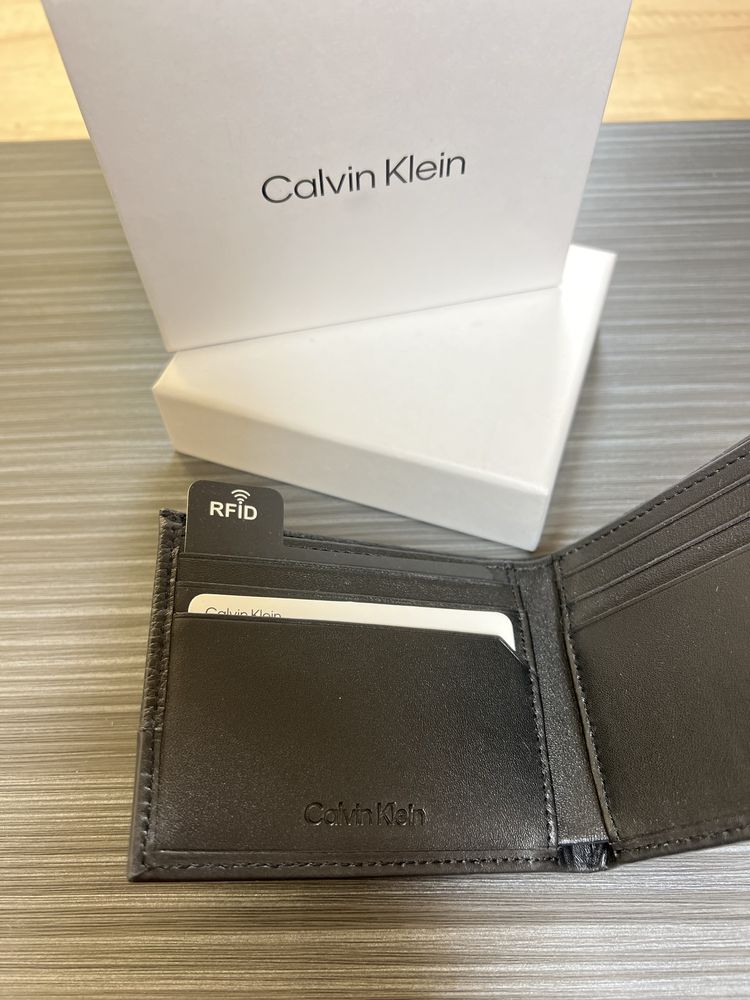 Портфейл Calvin Klein card holder оригинал!