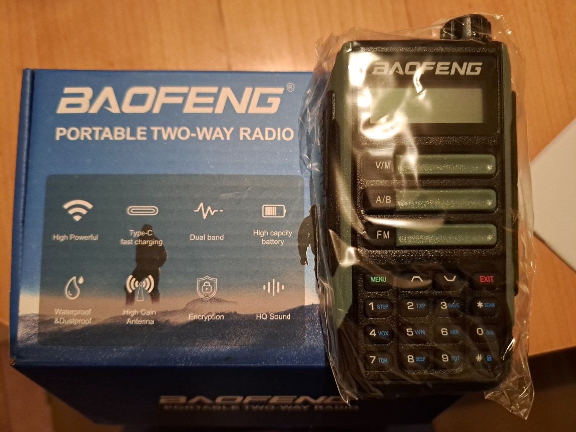 Водоустойчива двубандова радиостанция BAOFENG UV16 ULTRA