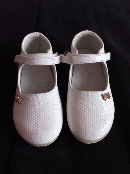 Обувки за момиче 15 лв