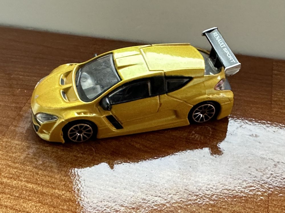 Renault Megane burago 1:43