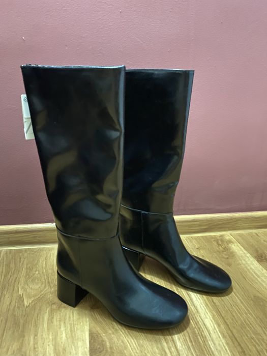 Черни ботуши ZARA
