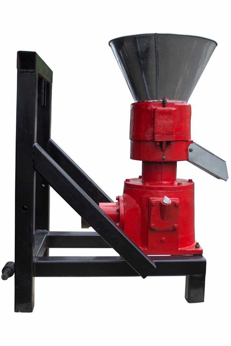 Granulator la tractor KL 200 PTO cu 3 matrite transport gratuit NOU