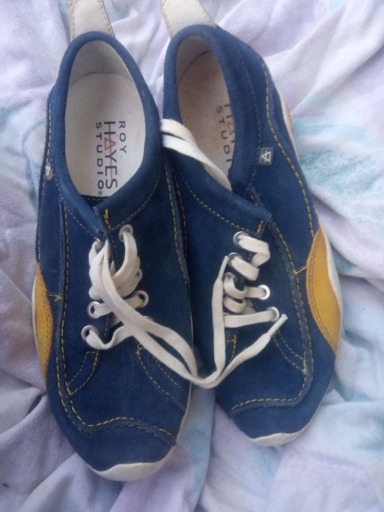 Papuci Roy Hayes Studio cu talpă Vibram – mărimea 37–38, star excelent