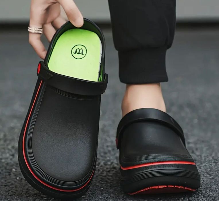 Мъжки чехли тип Крокс